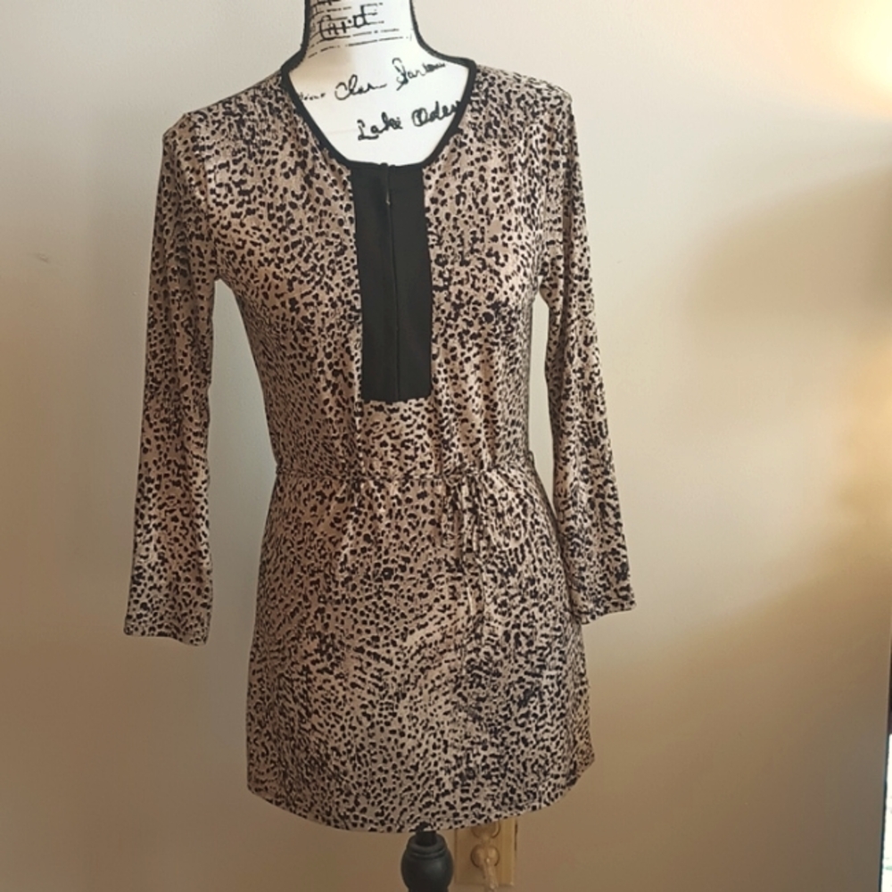 Tahari Women's Animal Print Top With Belt